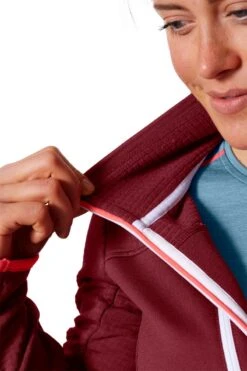 Ortovox "Fleece Grid Jacket W" - Dark Blood 8 Ortovox "Fleece Grid Jacket W" - Dark Blood -Günstiges Alpen Mode Geschäft MERINO FLEECE GRID JACKET W 87202 Detail 01 WebRes