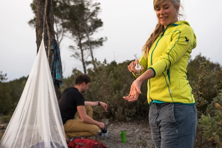 Care Plus "Insektenschutz Deet 50%" - 60ml Spray 5 Care Plus "Insektenschutz Deet 50%" - 60ml Spray – Bild 3