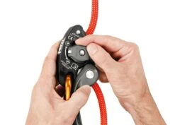 Petzl "Grigri +" - Orange 11 Petzl "Grigri +" - Orange -Günstiges Alpen Mode Geschäft petzl grigiplus szene 4